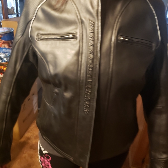 Womens xl leather harley davidson jacket - Picture 4 of 4